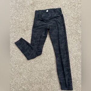 Vuori clean elevation leggings size Small